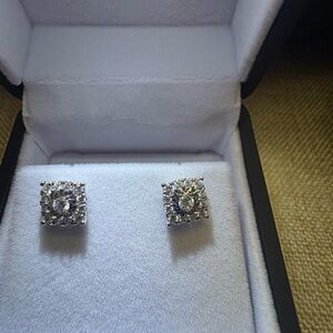 Diamond Stud Earrings 14kt gold